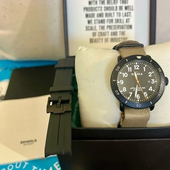 Shinola The Runwell Sports Argonite-705 Detroit Designer Men’s watch. - Picture 9 of 9